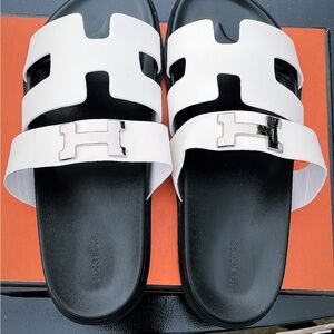 H*rmes Sandals